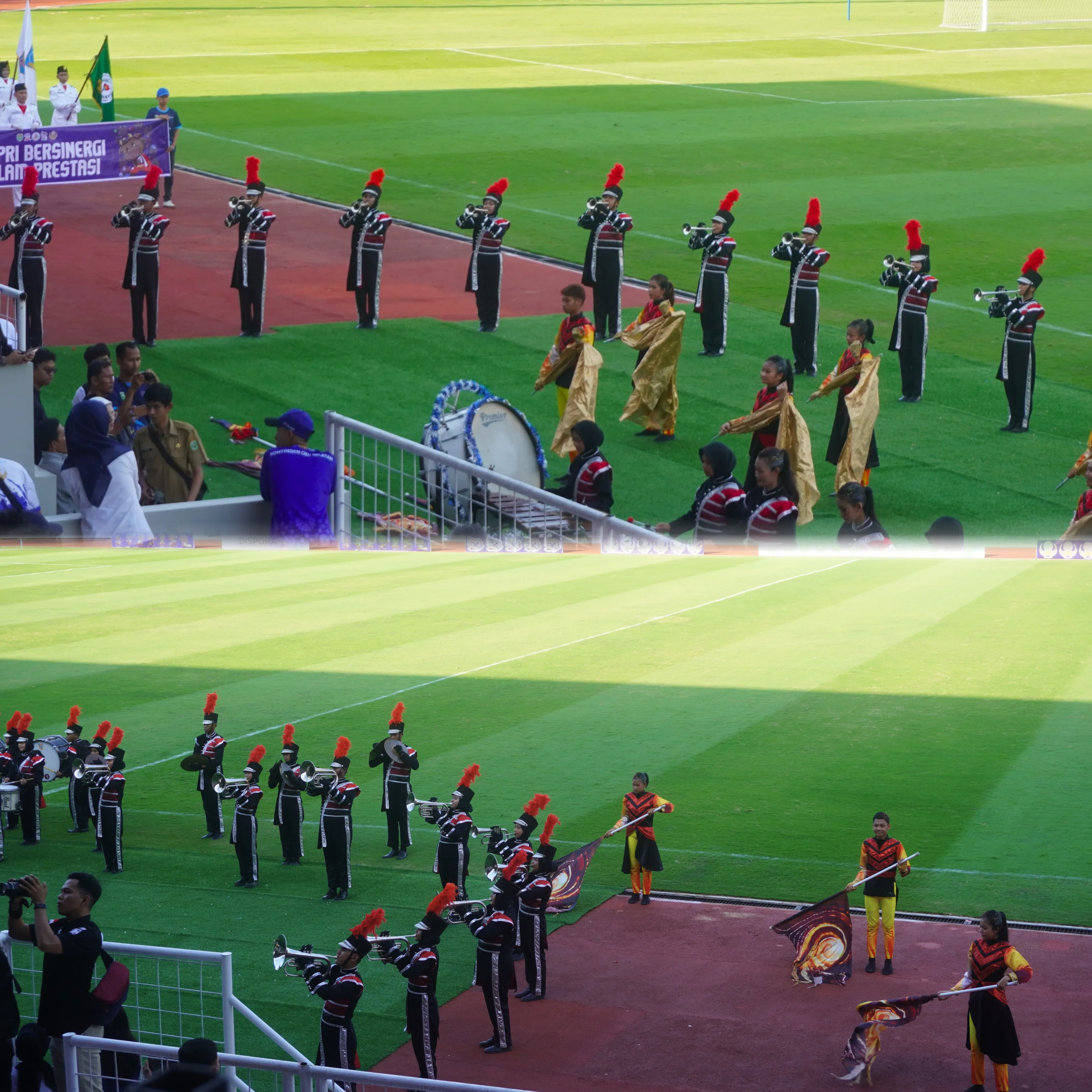 Penampilan Marching Band Dalam Opening PORPROV KOPRI 2025