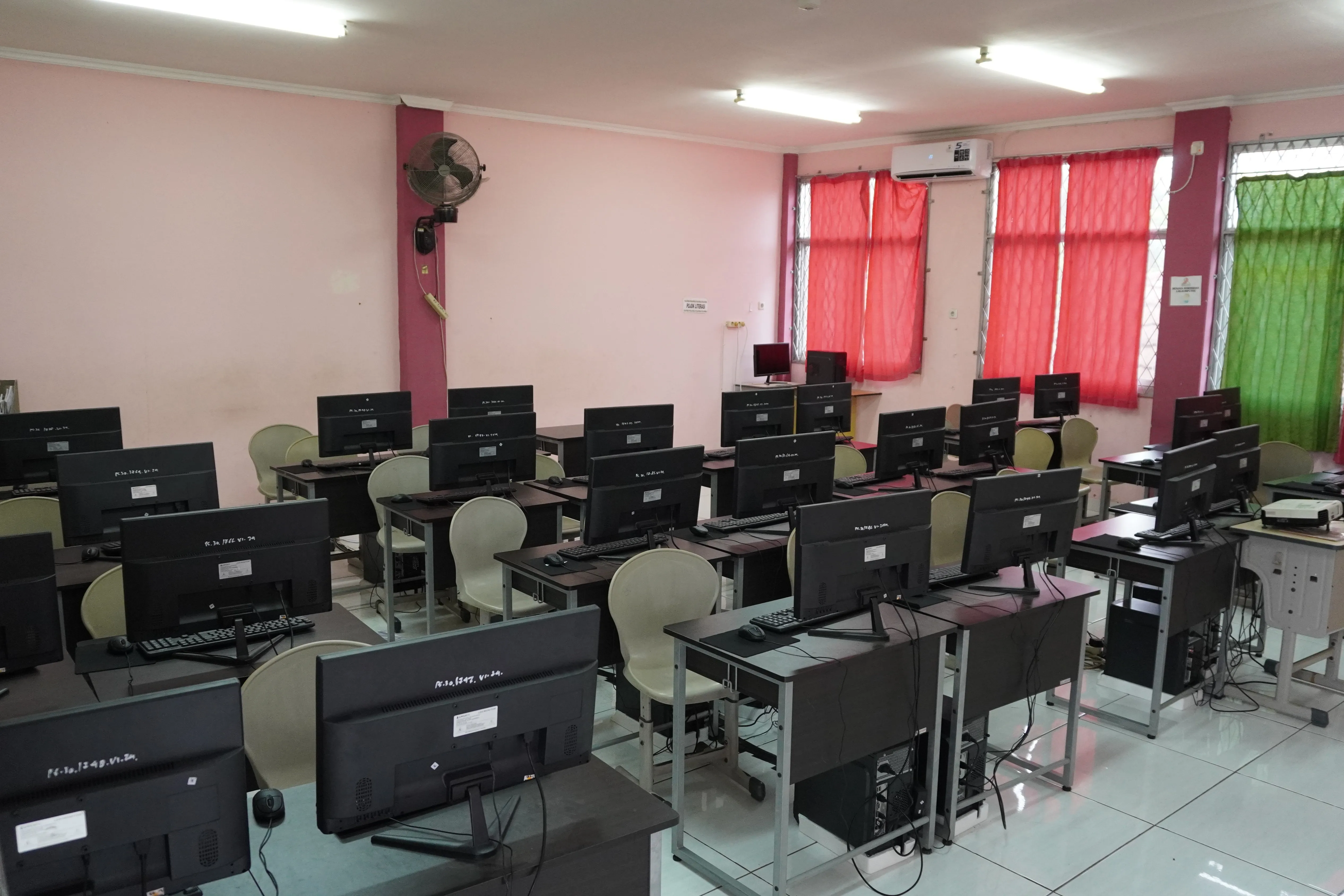 Lab Komputer SD