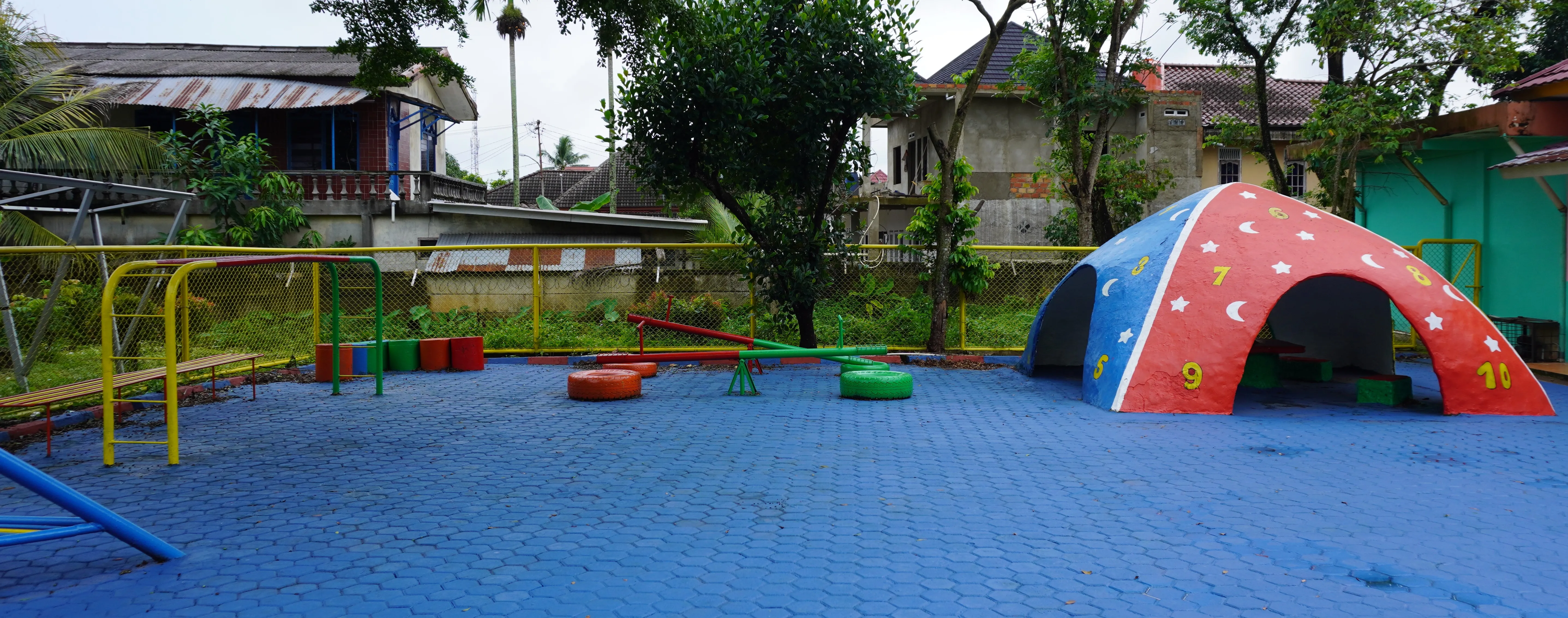 Taman Bermain Outdoor