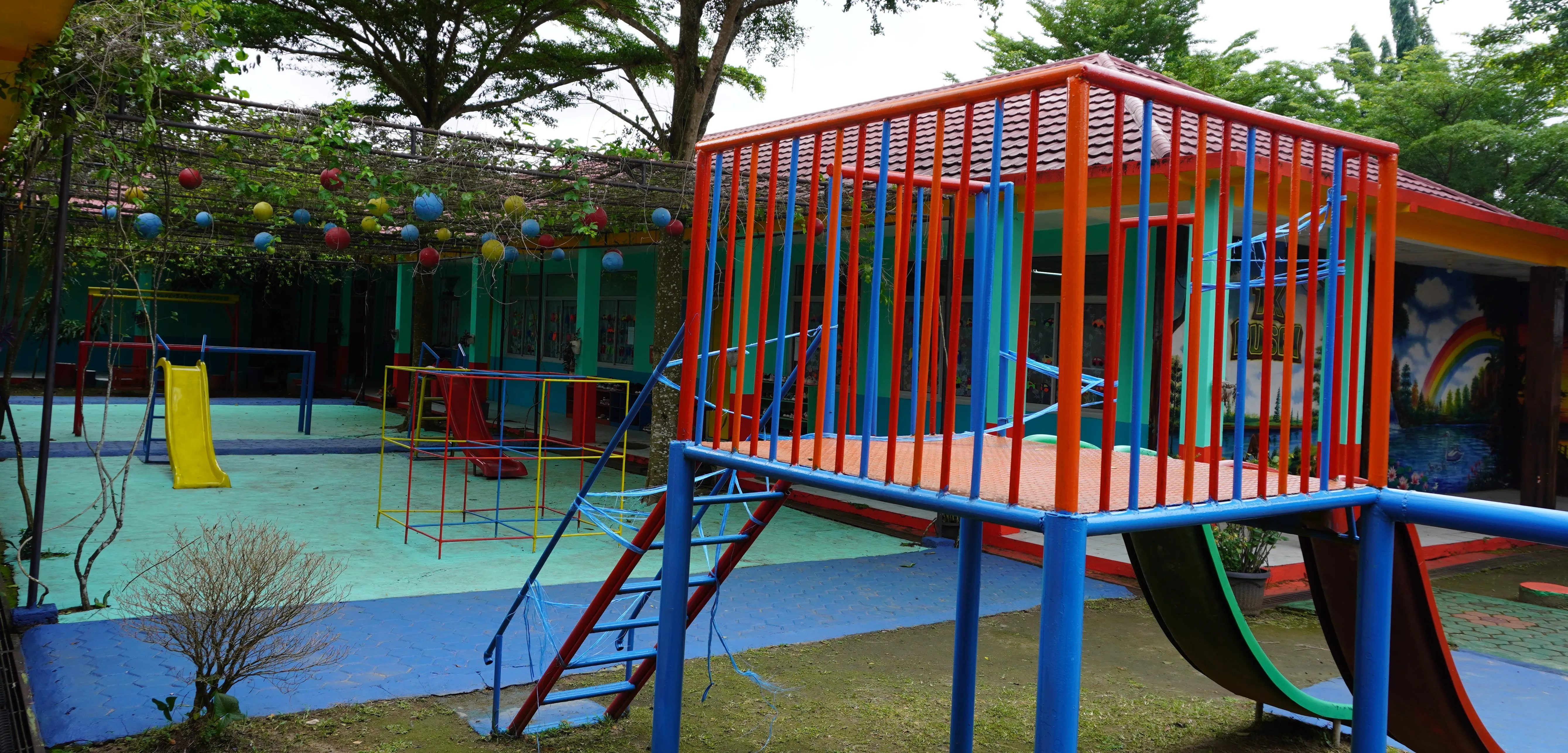 Taman Bermain Outdoor